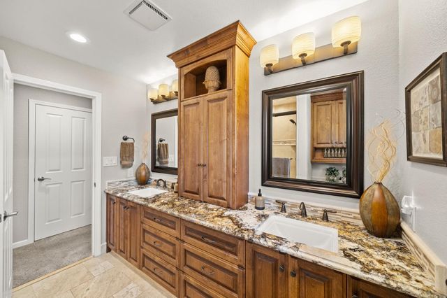9468 S Wales Way, Elk Grove, CA 95758
