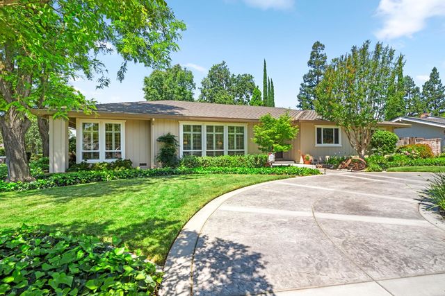 9468 S Wales Way, Elk Grove, CA 95758