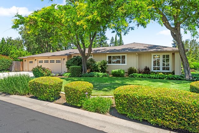 9468 S Wales Way, Elk Grove, CA 95758