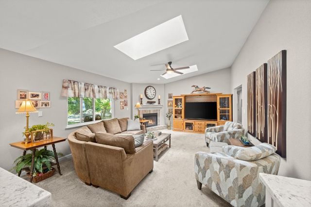 9468 S Wales Way, Elk Grove, CA 95758