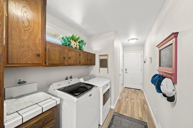 9468 S Wales Way, Elk Grove, CA 95758