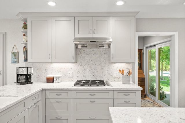 9468 S Wales Way, Elk Grove, CA 95758