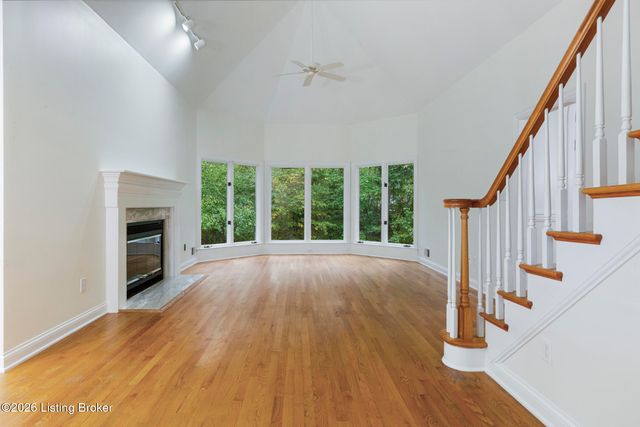 5510 Timber Ridge Dr, Prospect, KY 40059