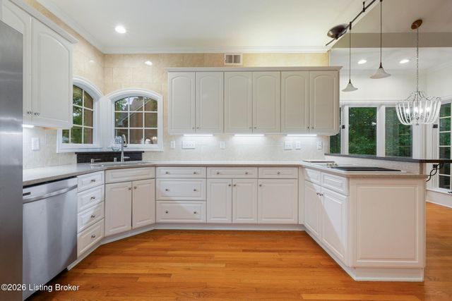 5510 Timber Ridge Dr, Prospect, KY 40059