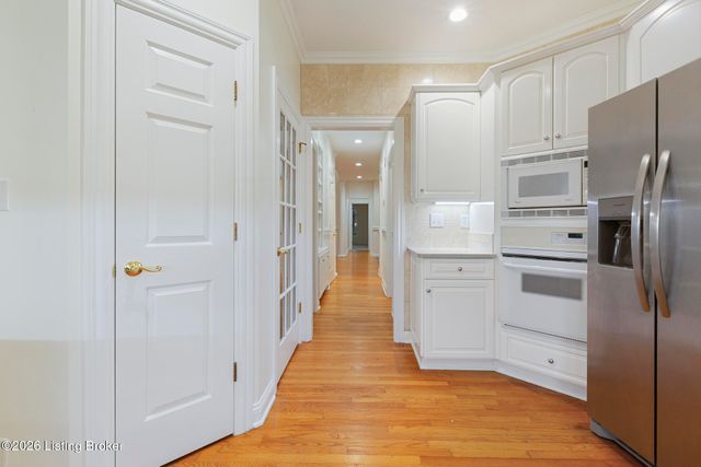 5510 Timber Ridge Dr, Prospect, KY 40059