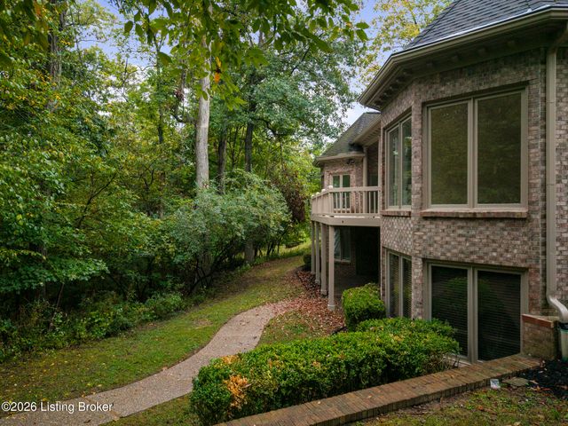 5510 Timber Ridge Dr, Prospect, KY 40059