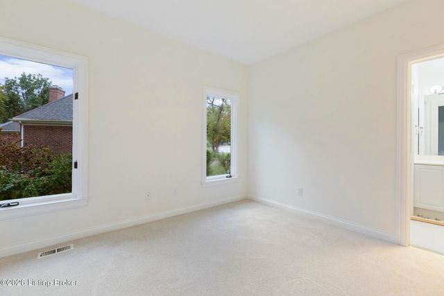 5510 Timber Ridge Dr, Prospect, KY 40059