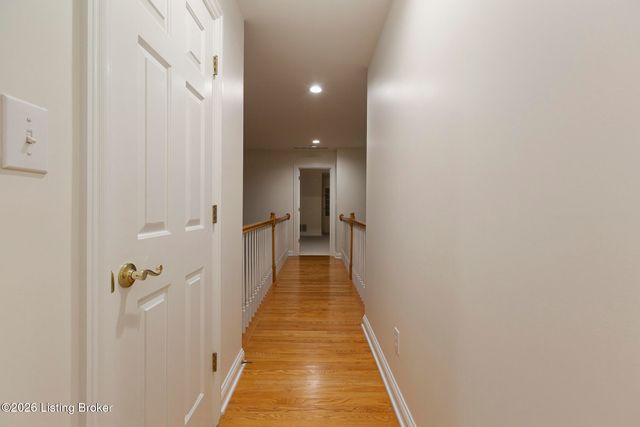 5510 Timber Ridge Dr, Prospect, KY 40059