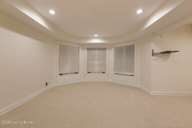 5510 Timber Ridge Dr, Prospect, KY 40059