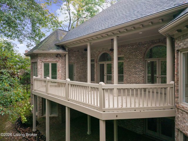 5510 Timber Ridge Dr, Prospect, KY 40059