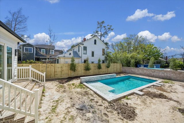 1836 Cortlandt Street, Houston, TX 77008