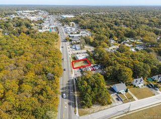 586 Montauk Highway, Shirley, NY 11967