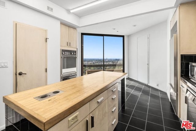 10430 Wilshire Boulevard 1505, Los Angeles, CA 90024