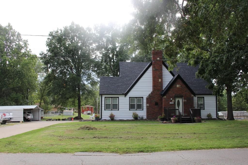 7725 Webster Avenue, Kansas City, KS 66109