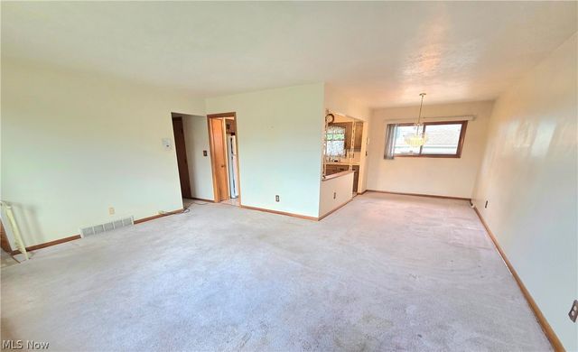 1423 Roanoke Drive, Parma, OH 44134