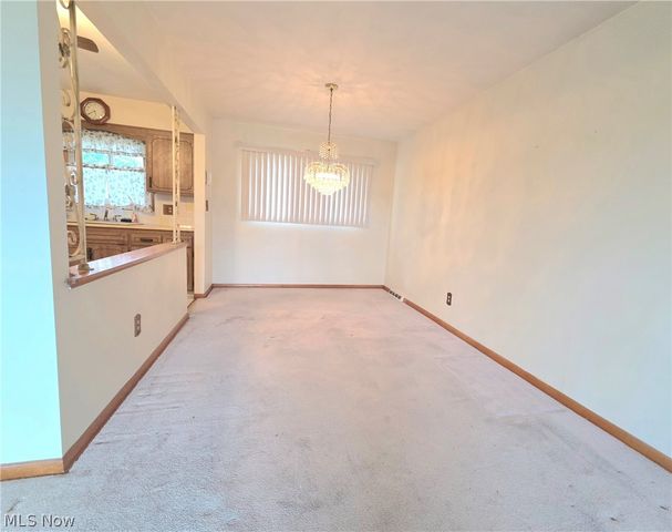 1423 Roanoke Drive, Parma, OH 44134