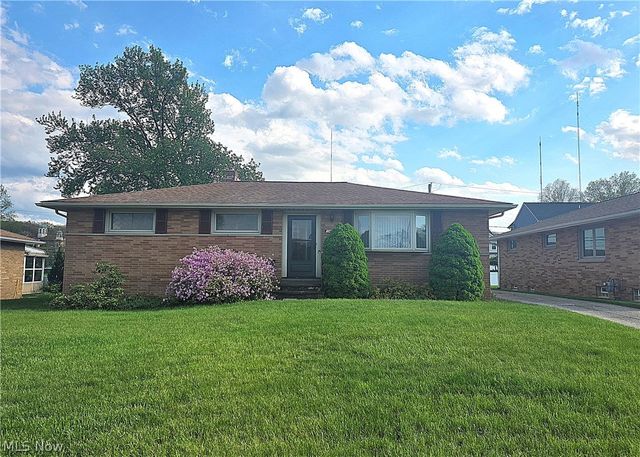 1423 Roanoke Drive, Parma, OH 44134