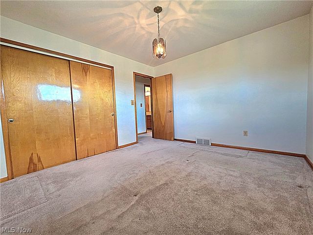 1423 Roanoke Drive, Parma, OH 44134