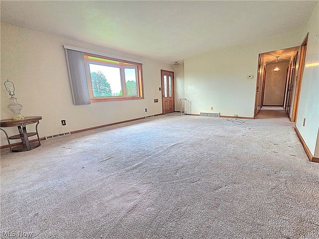 1423 Roanoke Drive, Parma, OH 44134