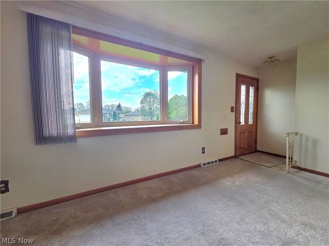 1423 Roanoke Drive, Parma, OH 44134