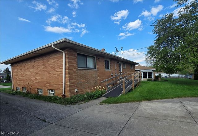 1423 Roanoke Drive, Parma, OH 44134