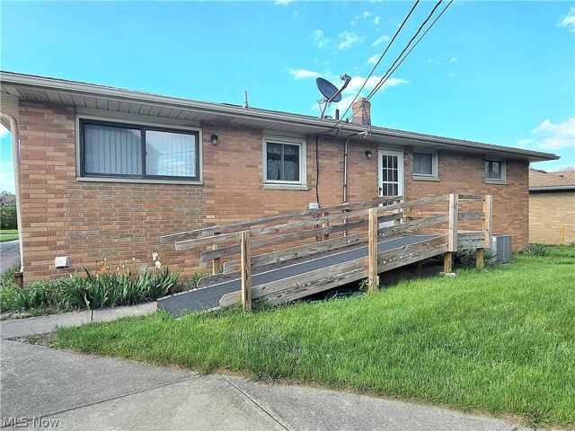 1423 Roanoke Drive, Parma, OH 44134