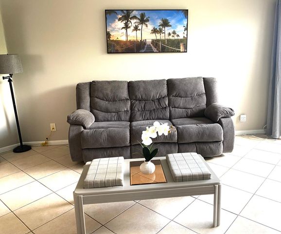 1750 N CONGRESS Avenue 403, West Palm Beach, FL 33409