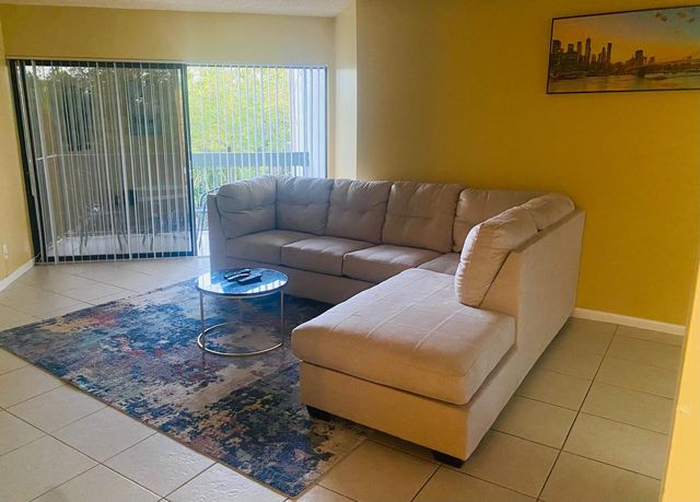 1750 N CONGRESS Avenue 403, West Palm Beach, FL 33409