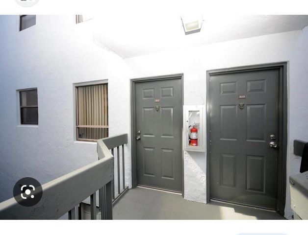 1750 N CONGRESS Avenue 403, West Palm Beach, FL 33409