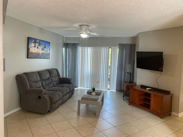 1750 N CONGRESS Avenue 403, West Palm Beach, FL 33409