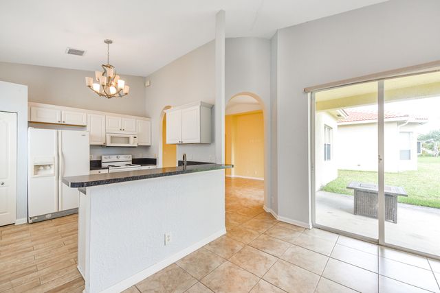 5544 Spanish River Road, Fort Pierce, FL 34951