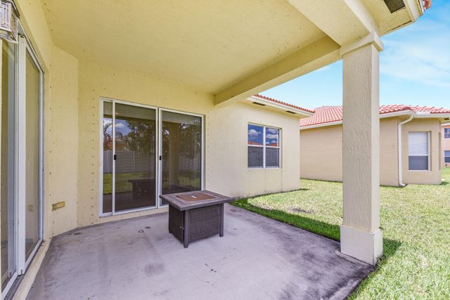 5544 Spanish River Road, Fort Pierce, FL 34951