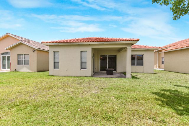5544 Spanish River Road, Fort Pierce, FL 34951
