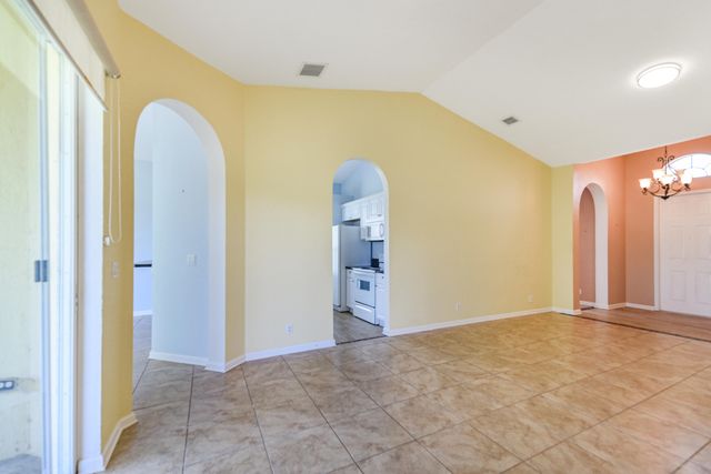 5544 Spanish River Road, Fort Pierce, FL 34951