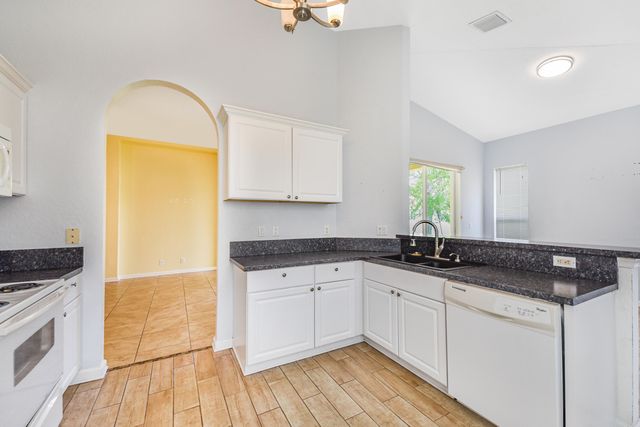 5544 Spanish River Road, Fort Pierce, FL 34951