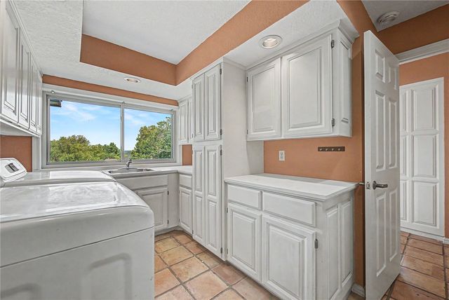 832 Atalanta Drive, Rogers, AR 72756