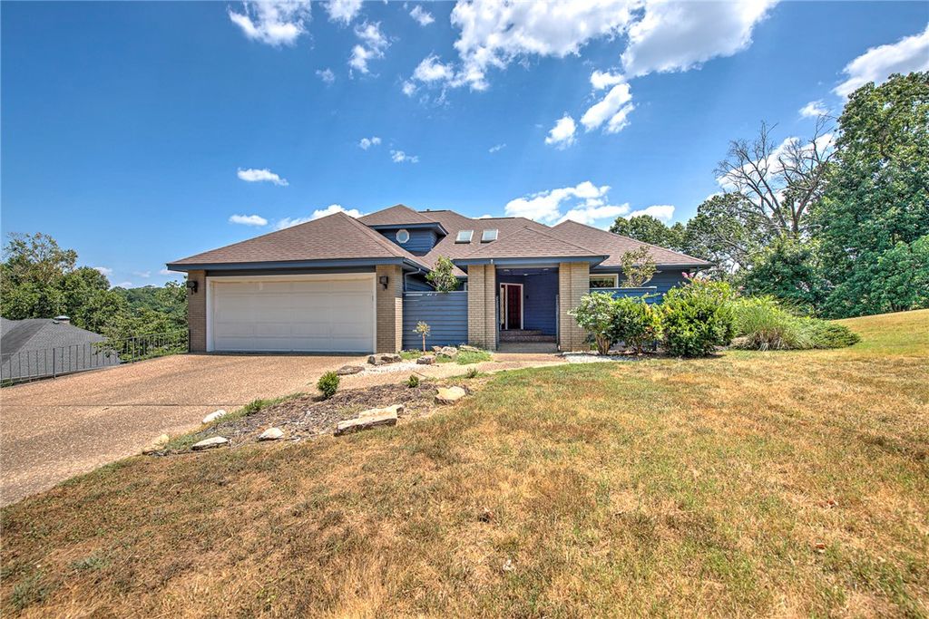 832 Atalanta Drive, Rogers, AR 72756