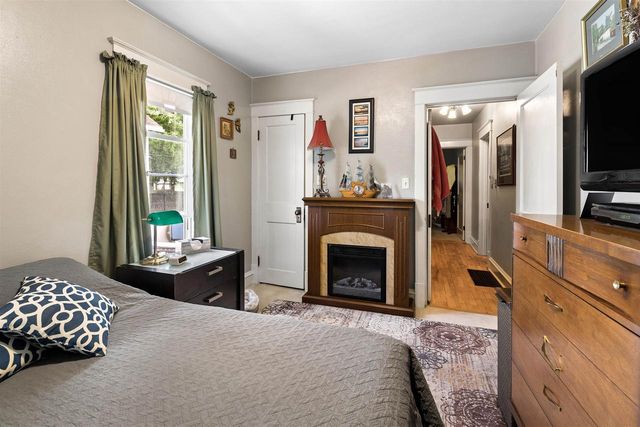 1320 N HARRIMAN STREET, Appleton, WI 54911