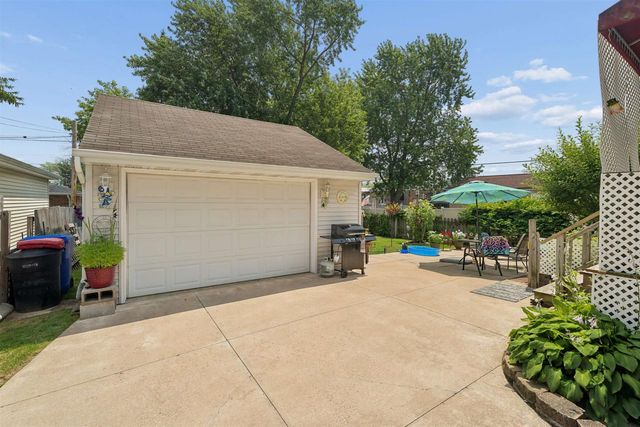 1320 N HARRIMAN STREET, Appleton, WI 54911