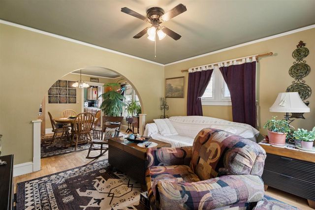 1320 N HARRIMAN STREET, Appleton, WI 54911
