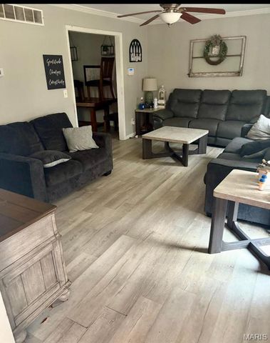 4443 Delta Queen Lane, Godfrey, IL 62035