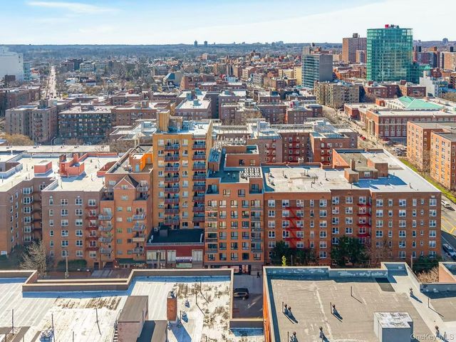 143-16 41st Ave 4E, Flushing, NY 11355