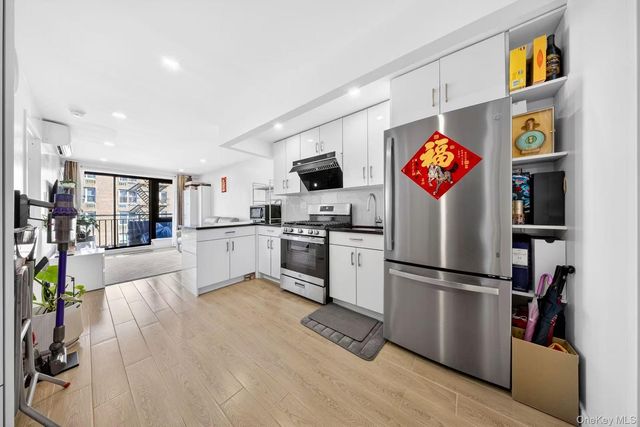 143-16 41st Ave 4E, Flushing, NY 11355