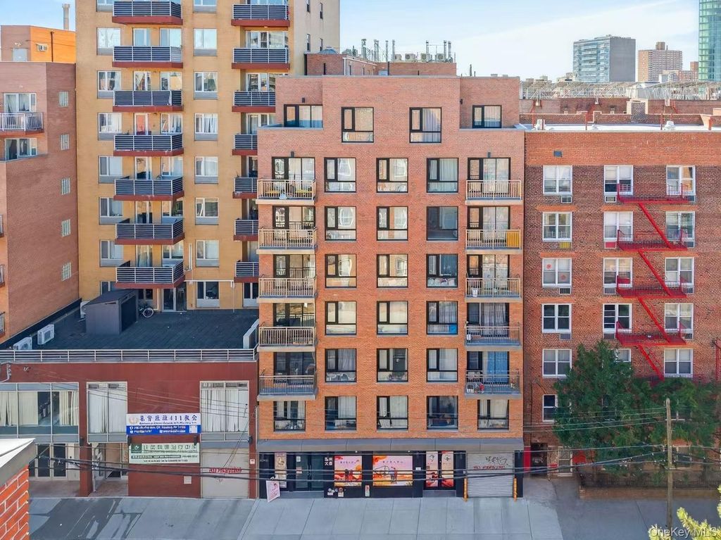 143-16 41st Ave 4E, Flushing, NY 11355