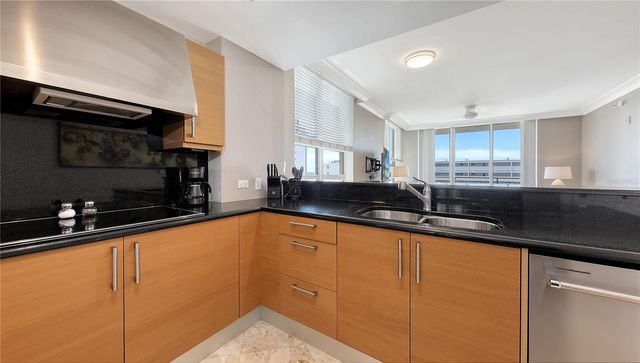 1350 MAIN STREET 712, Sarasota, FL 34236