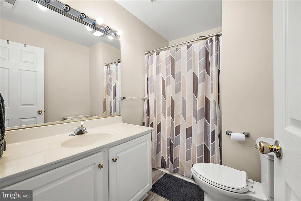 Image 23 of property listing at 712 BRADLEY RD #E, Ocean City, MD 21842