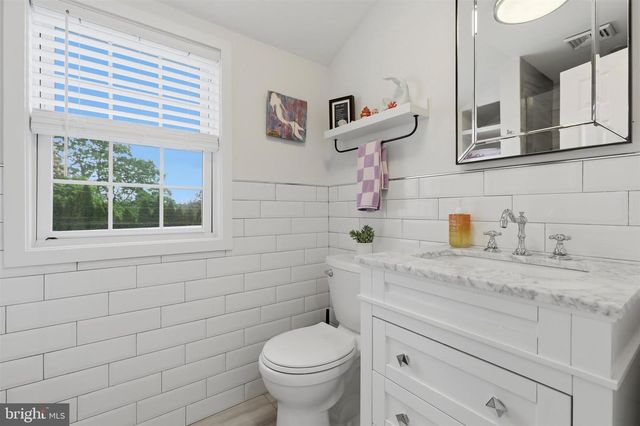 2197 LANTERN LN, Lafayette Hill, PA 19444