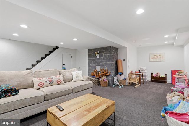 2197 LANTERN LN, Lafayette Hill, PA 19444