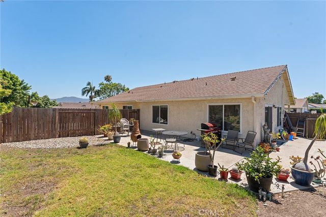 784 Hillcrest Drive, Camarillo, CA 93012