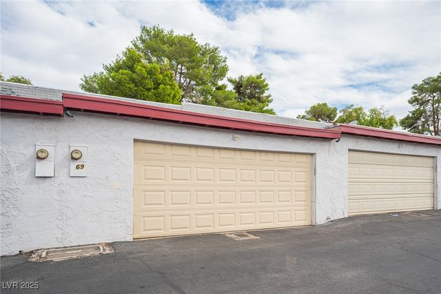 169 Pecos Way, Las Vegas, NV 89121